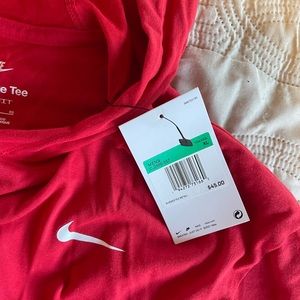 Men’s Nike long sleeve with hood